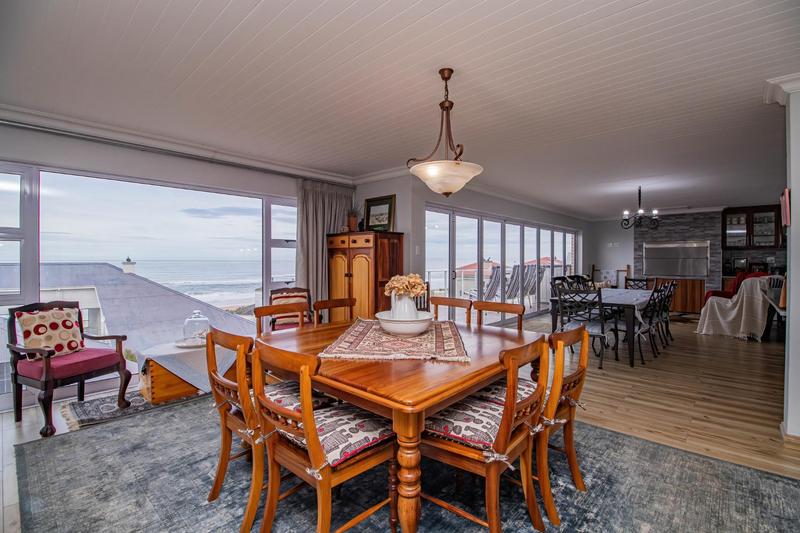 9 Bedroom Property for Sale in Outeniqua Strand Western Cape